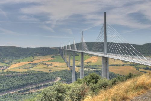 Photo HDR du viaduc de Millau