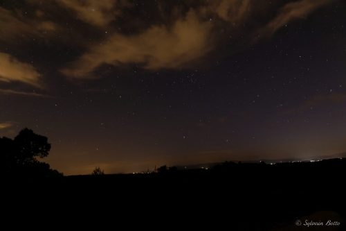 Ciel étoilé sur l'horizon